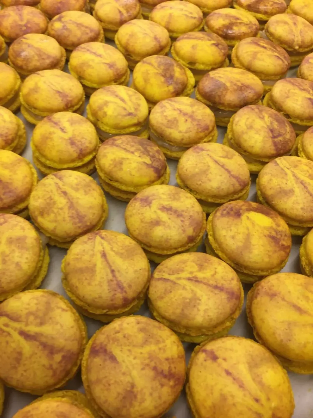 Macaron fruit de la passion